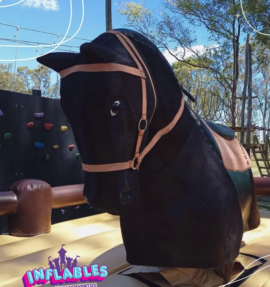 Caballo mecánico para alquilar, Azul Serrano Eventos