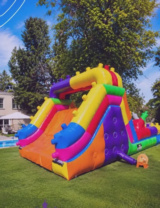Inflable Bloques con tobogán para alquilar, Azul Serrano Eventos